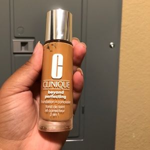 Clinique (Beyond perfecting) foundation